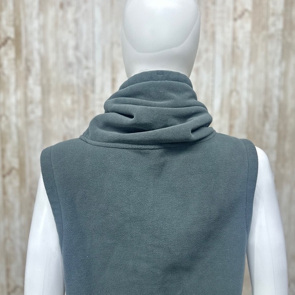 NoBull Fleece Cowl Neck Sleeveless Pullover [1900] - Picture 4 of 8
